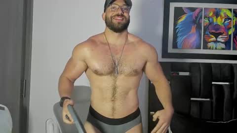 Snapshot of joshualyon chatting on November 9, 11:36 pm Joshua The Lion online show from November 9, 11:36 pm