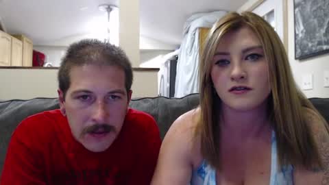 josiegirl9 online show from August 10, 2:48 am