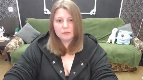 josiesun771 online show from April 12, 10:09 am