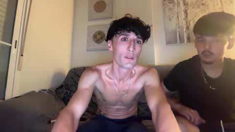 Snapshot of josjoseik chatting on May 17, 10:39 pm MorbosoMaximo online show from May 17, 10:39 pm