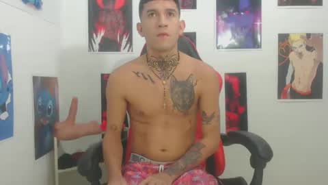 josue_linares online show from December 22, 9:28 am