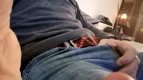 Snapshot of jovenduro84 chatting on December 3, 9:51 am jovenduro84 online show from December 3, 9:51 am