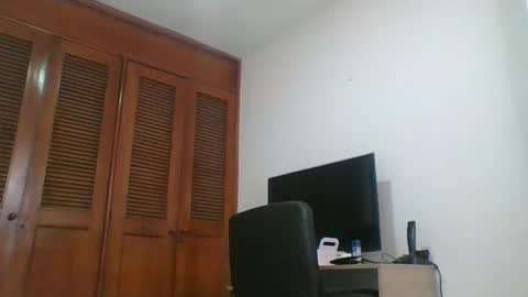 Snapshot of jovenvergonguapo09 chatting on January 11, 9:46 pm Van Helsing online show from January 11, 9:46 pm