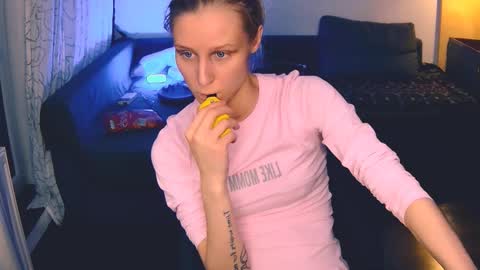 joy_keys online show from December 3, 11:24 pm