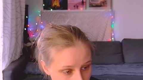 joy_keys online show from March 4, 2:32 pm