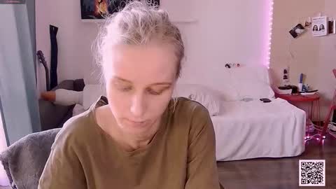 joy_keys online show from September 9, 11:10 am