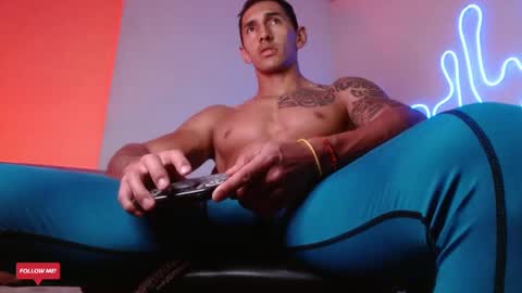  JOYLOPEZFIT online show from January 28, 7:00 pm