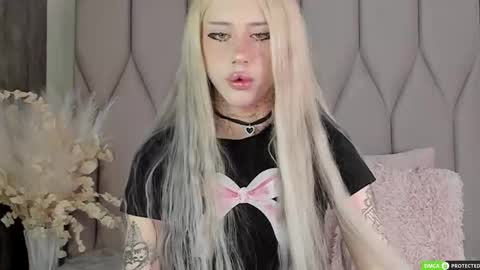 Snapshot of joybarker chatting on November 5, 1:55 pm Joy Barker online show from November 5, 1:55 pm