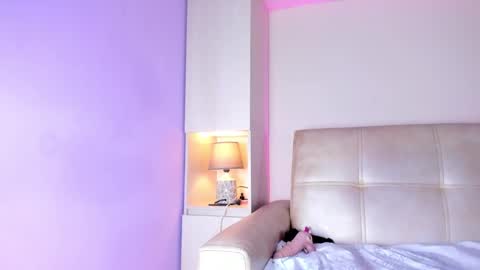 Snapshot of joyceblake chatting on October 1, 4:40 am joyceblake online show from October 1, 4:40 am