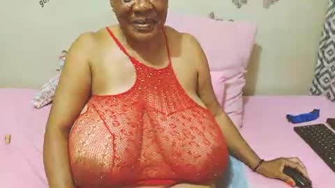 Snapshot of joycemando chatting on February 14, 4:31 pm DairyQueen online show from February 14, 4:31 pm