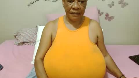 Snapshot of joycemando chatting on February 16, 4:31 am DairyQueen online show from February 16, 4:31 am