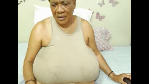 Snapshot of joycemando chatting on February 19, 6:22 am DairyQueen online show from February 19, 6:22 am