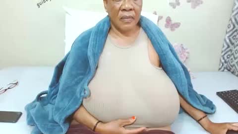 Snapshot of joycemando chatting on February 19, 11:17 am DairyQueen online show from February 19, 11:17 am