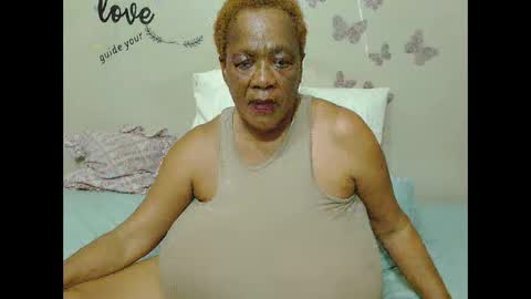 Snapshot of joycemando chatting on March 6, 5:54 pm DairyQueen online show from March 6, 5:54 pm