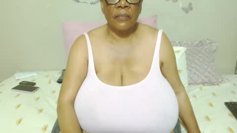 Snapshot of joycemando chatting on October 21, 7:36 pm DairyQueen online show from October 21, 7:36 pm