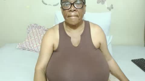 Snapshot of joycemando chatting on November 1, 3:14 pm DairyQueen online show from November 1, 3:14 pm