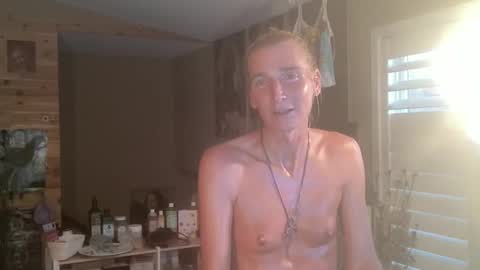 Snapshot of jpsunflower chatting on November 12, 10:41 pm JP Sunflower Angel Love online show from November 12, 10:41 pm