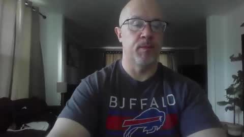 Snapshot of jr1871 chatting on May 13, 12:24 pm jr1871 online show from May 13, 12:24 pm