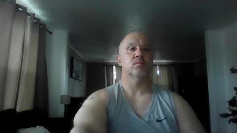 Snapshot of jr1871 chatting on May 14, 1:51 pm jr1871 online show from May 14, 1:51 pm
