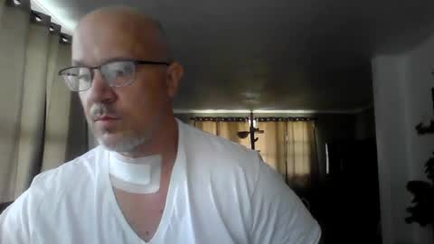 Snapshot of jr1871 chatting on June 15, 3:25 pm jr1871 online show from June 15, 3:25 pm