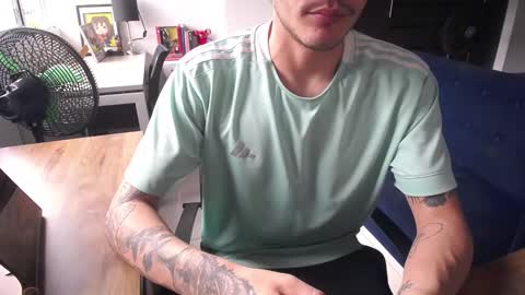 jr_phoenix online show from March 19, 5:06 pm