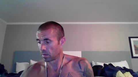 jrizzle1111 online show from April 23, 1:07 am