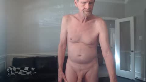 Snapshot of jtull52 chatting on January 7, 8:31 pm jtull52 online show from January 7, 8:31 pm