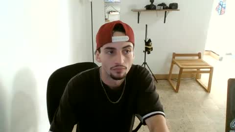 juan235665 online show from June 20, 8:11 pm