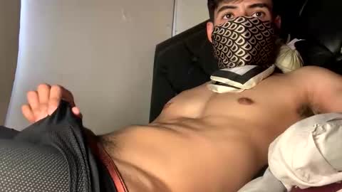 lJuanl online show from May 6, 7:19 pm