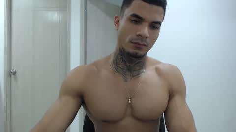 juan_gomez_1 online show from December 26, 11:46 pm