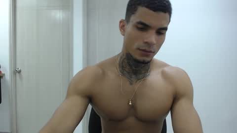 juan_gomez_1 online show from January 29, 10:32 pm
