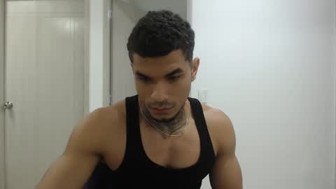 juan_gomez_1 online show from February 6, 11:21 am