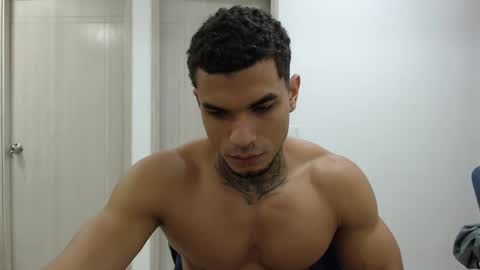 juan_gomez_1 online show from February 8, 11:55 am