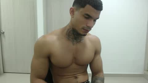 juan_gomez_1 online show from February 25, 10:58 am