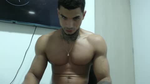 juan_gomez_1 online show from March 5, 11:27 pm