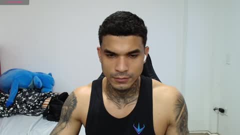Snapshot of juan_gomez_1 chatting on May 22, 11:10 pm juan_gomez_1 online show from May 22, 11:10 pm