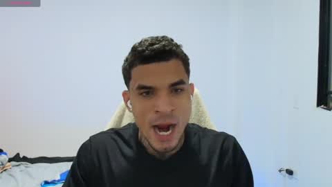 Snapshot of juan_gomez_1 chatting on May 31, 1:03 am juan_gomez_1 online show from May 31, 1:03 am