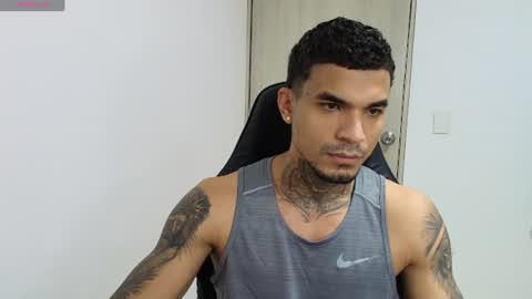 Snapshot of juan_gomez_1 chatting on June 11, 5:16 am juan_gomez_1 online show from June 11, 5:16 am