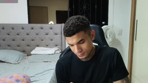 juan_gomez_1 online show from June 27, 3:55 am