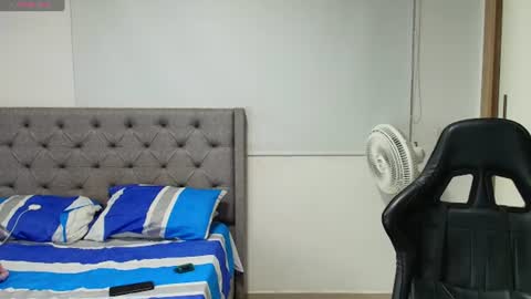 juan_gomez_1 online show from July 3, 10:54 am
