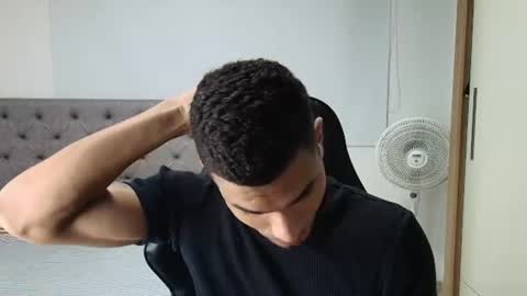 juan_gomez_1 online show from July 19, 10:57 pm
