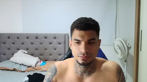 juan_gomez_1 online show from July 29, 3:48 am