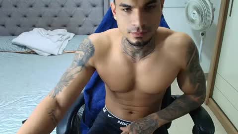 juan_gomez_1 online show from July 29, 11:58 pm