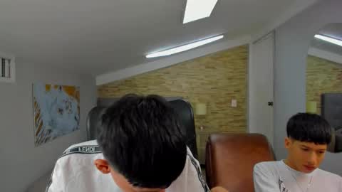 Snapshot of juan_nd_steven chatting on December 22, 1:00 pm JuanSteven online show from December 22, 1:00 pm