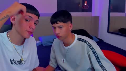 Snapshot of juan_nd_steven chatting on December 28, 1:38 pm JuanSteven online show from December 28, 1:38 pm