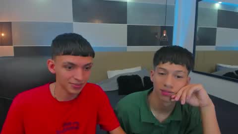 Snapshot of juan_nd_steven chatting on January 7, 4:29 am JuanSteven online show from January 7, 4:29 am