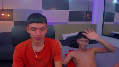 Snapshot of juan_nd_steven chatting on January 9, 7:21 am JuanSteven online show from January 9, 7:21 am