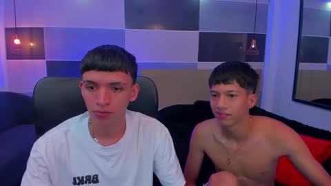 Snapshot of juan_nd_steven chatting on January 16, 7:17 am JuanSteven online show from January 16, 7:17 am