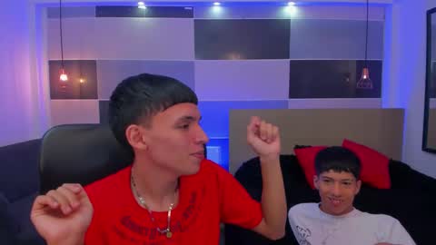 Snapshot of juan_nd_steven chatting on January 19, 1:01 pm JuanSteven online show from January 19, 1:01 pm