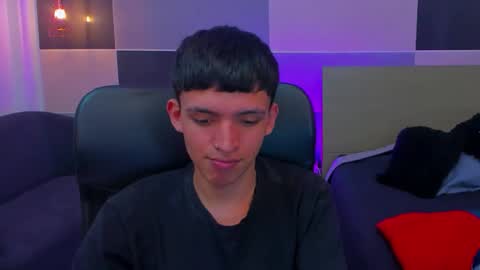 Snapshot of juan_nd_steven chatting on January 30, 7:50 am JuanSteven online show from January 30, 7:50 am